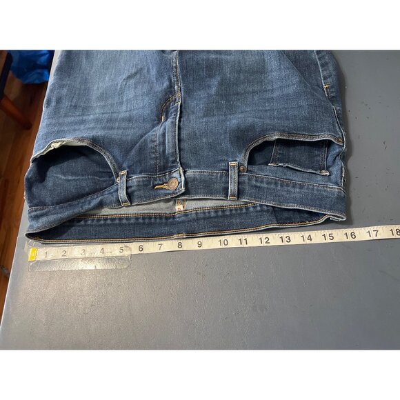 Levis Womens 512 Shaping Slim Fit Jeans Size 12 W 31 Medium Wash - Picture 2 of 12